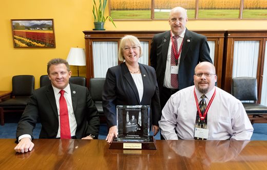 Paralyzed Veterans of America Presents Senator Patty Murray with 2017 Gordon H. Mansfield Congressional Leadership Award